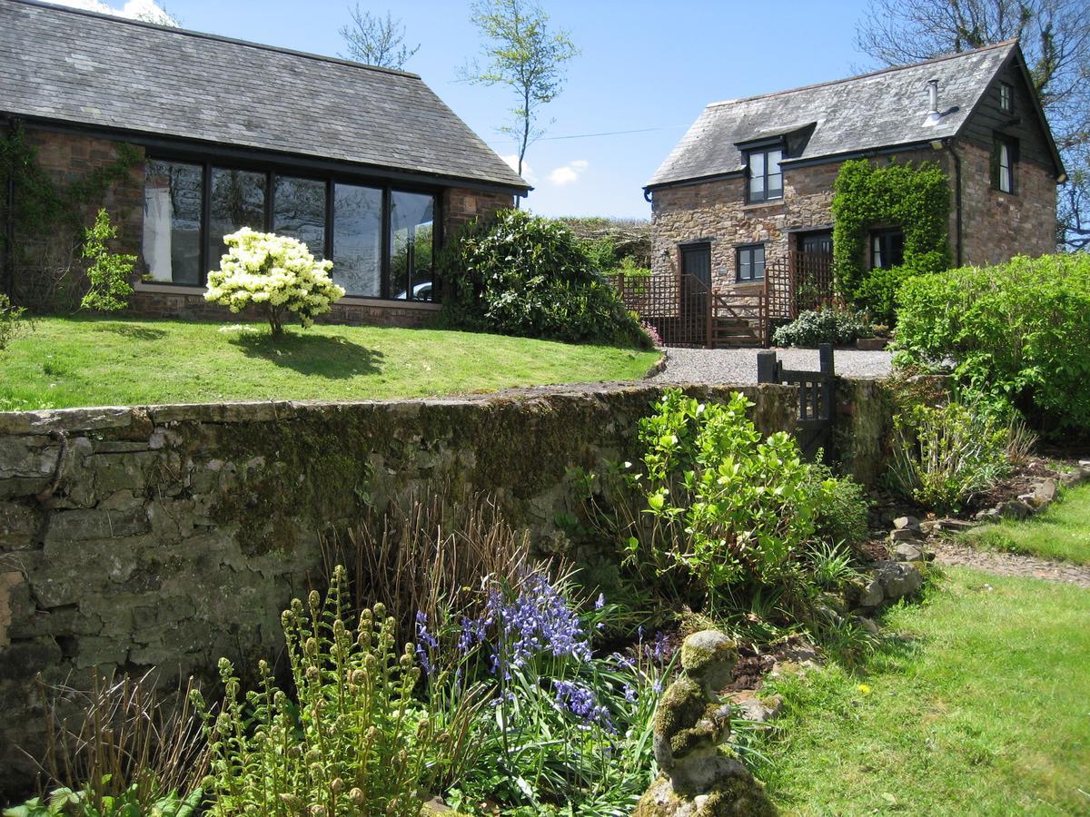 Three Gates Farm Holiday Cottages Huntsham Exterior photo