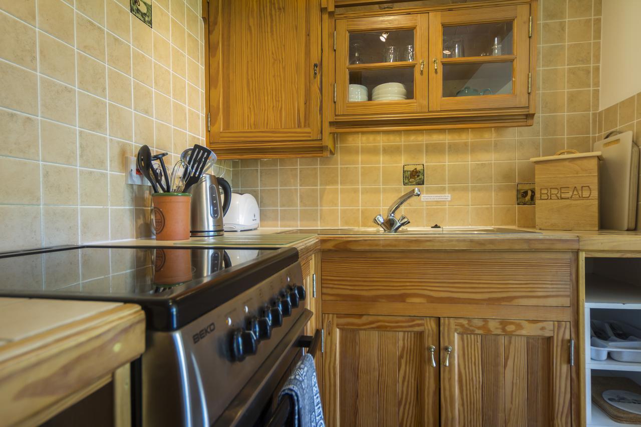 Three Gates Farm Holiday Cottages Huntsham Exterior photo