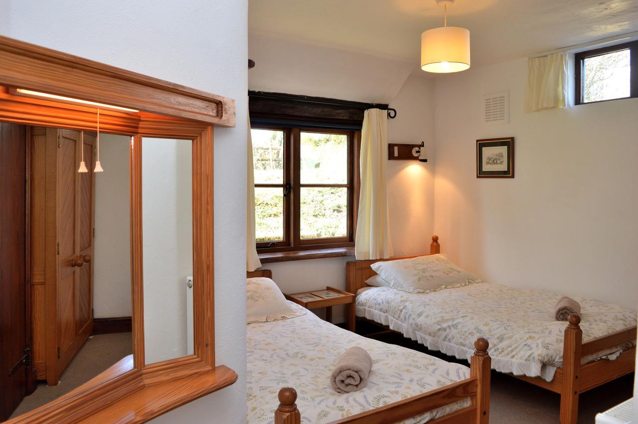 Three Gates Farm Holiday Cottages Huntsham Exterior photo
